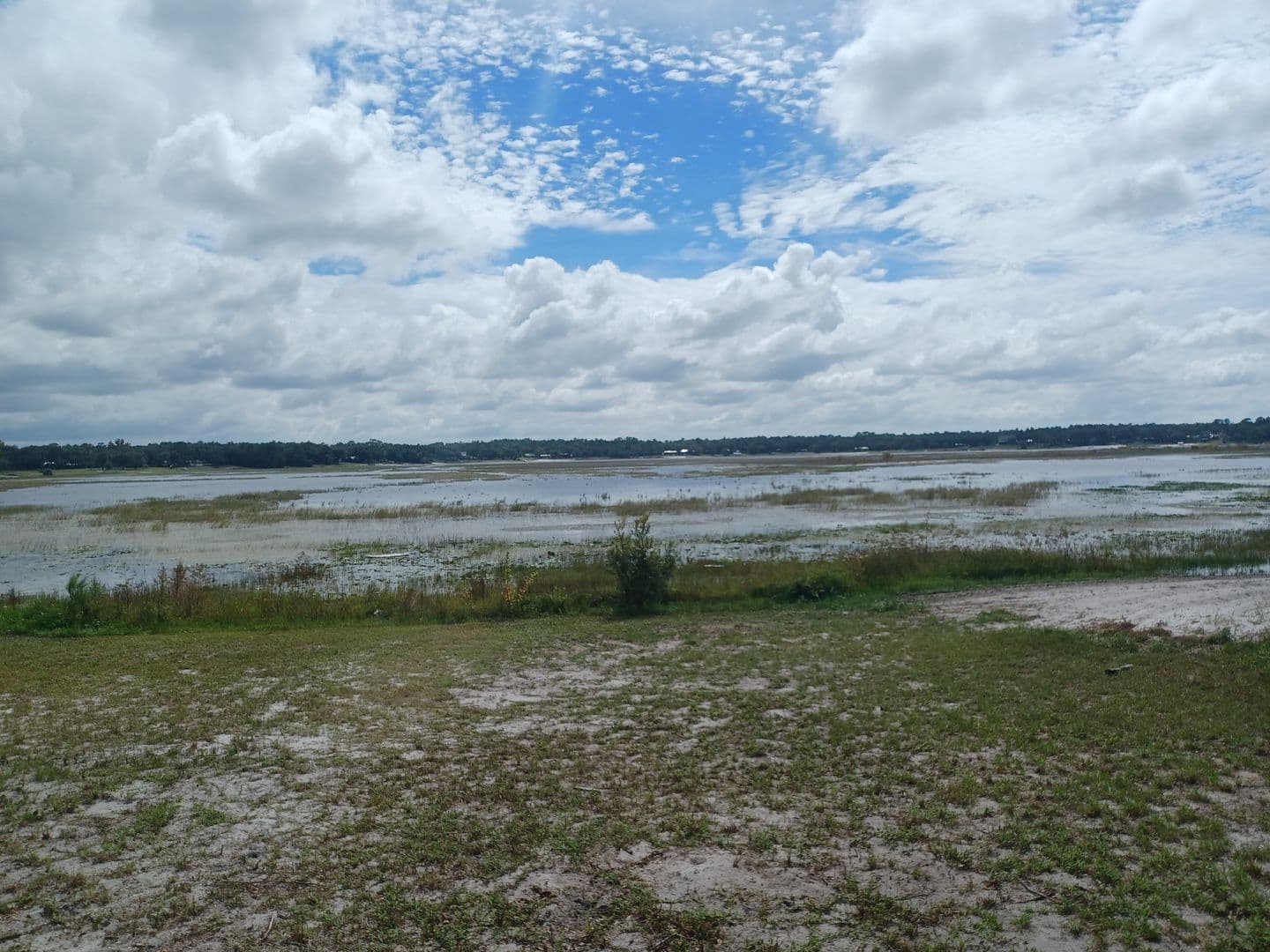 Keystone Heights House: 5869-A White Sands Road