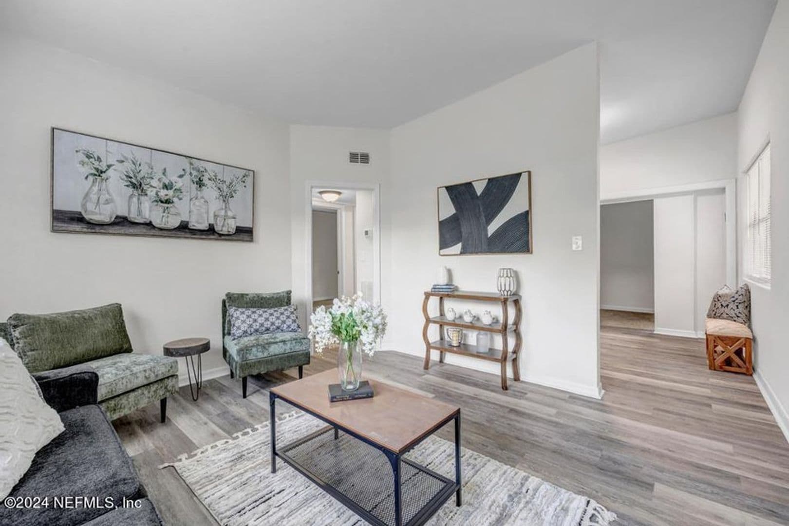 Jacksonville House: 10348 Westmar Rd
