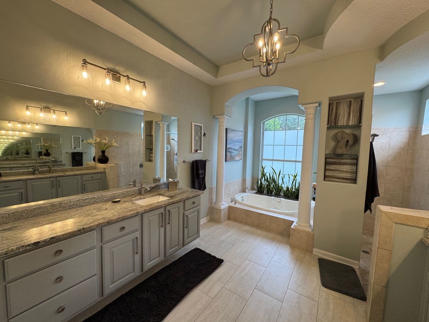 Jacksonville House: 4911 Toproyal Ln