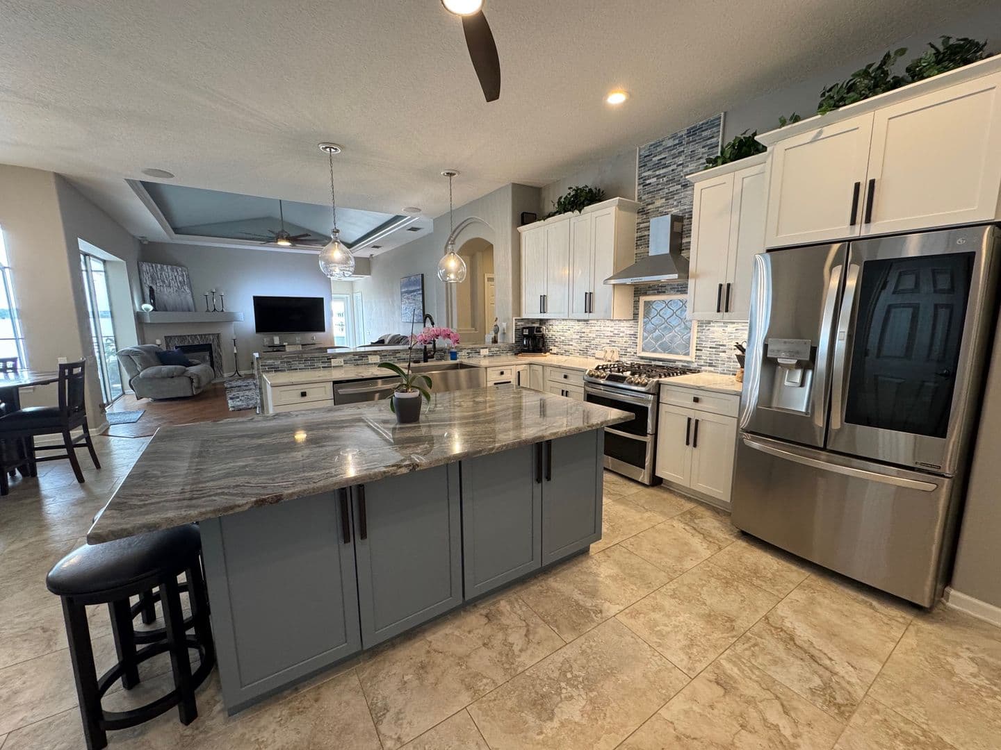 Jacksonville House: 4911 Toproyal Ln