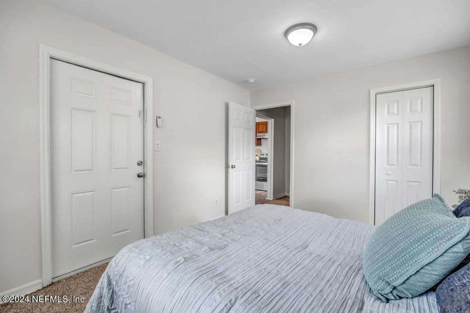 Jacksonville House: 10348 Westmar Rd