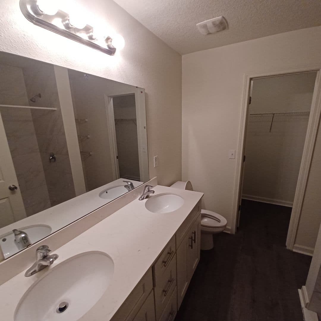 St Augustine House: 757 W 6th St
