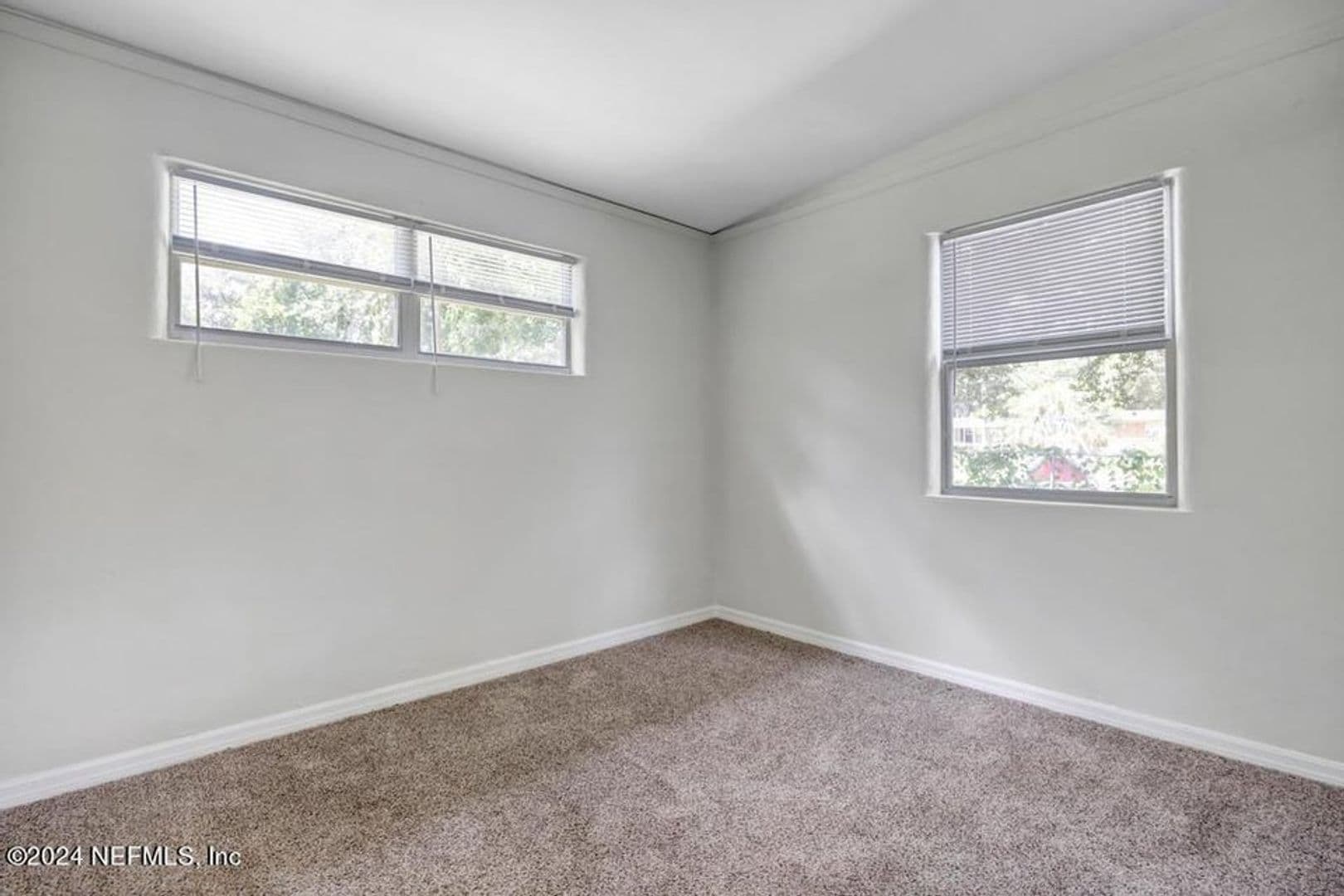 Jacksonville House: 10348 Westmar Rd