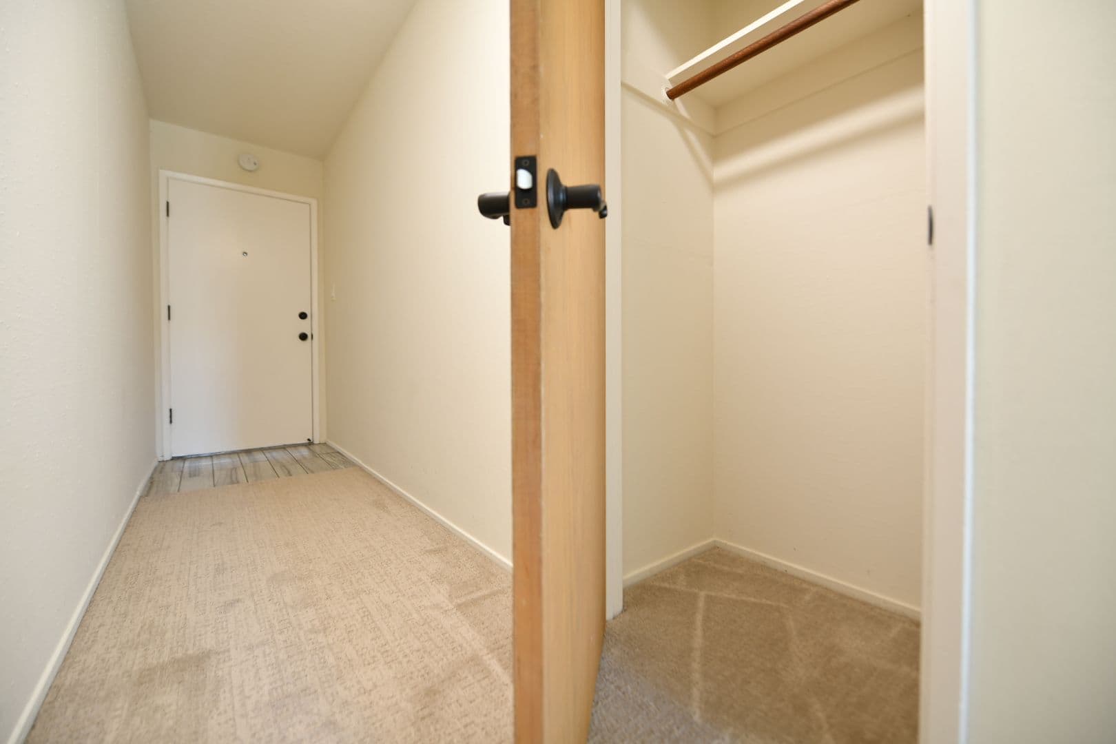 Alameda Apartment: 2031 Shoreline Drive