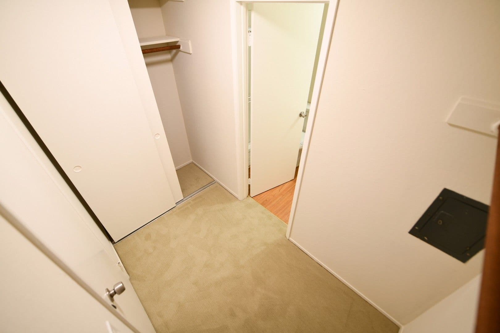 Oakland Apartment: 1570 Jackson Street