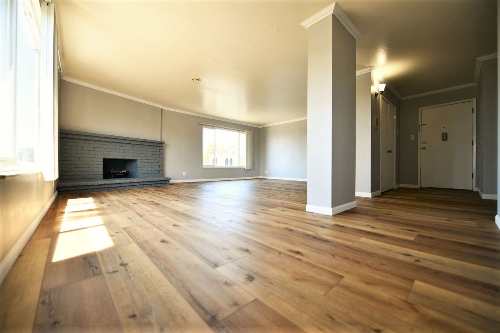 Oakland Apartment: 398 Euclid Avenue