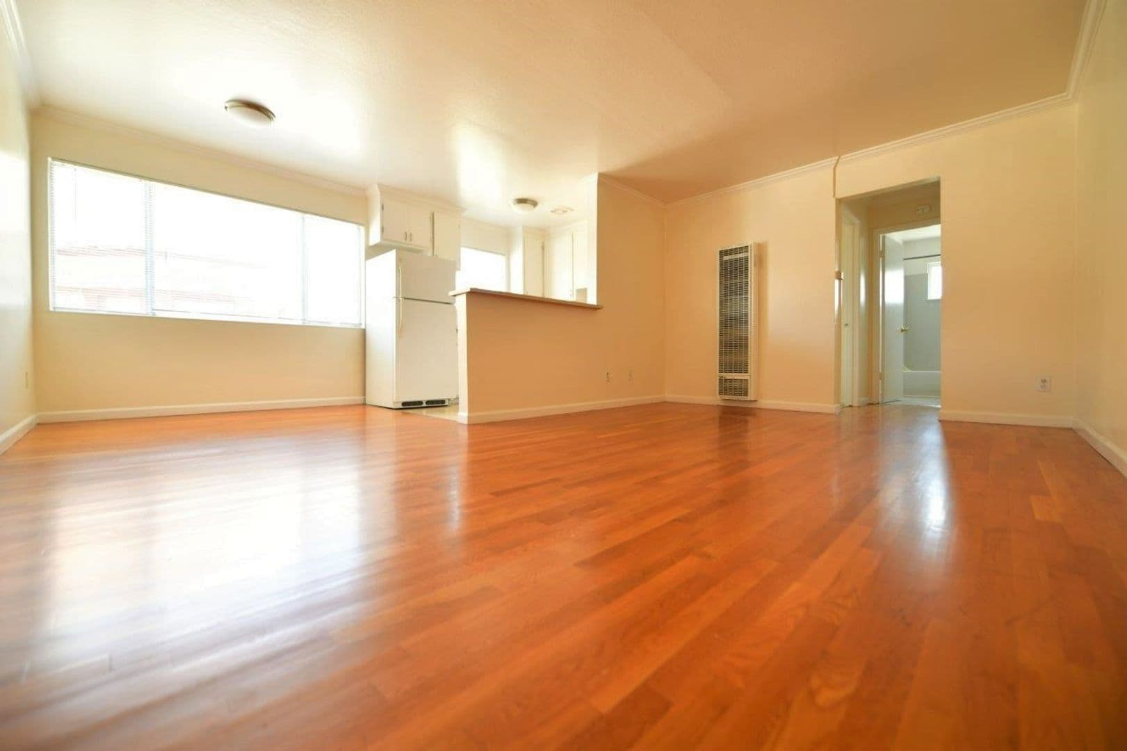 Oakland Apartment: 434 E. 17th Street