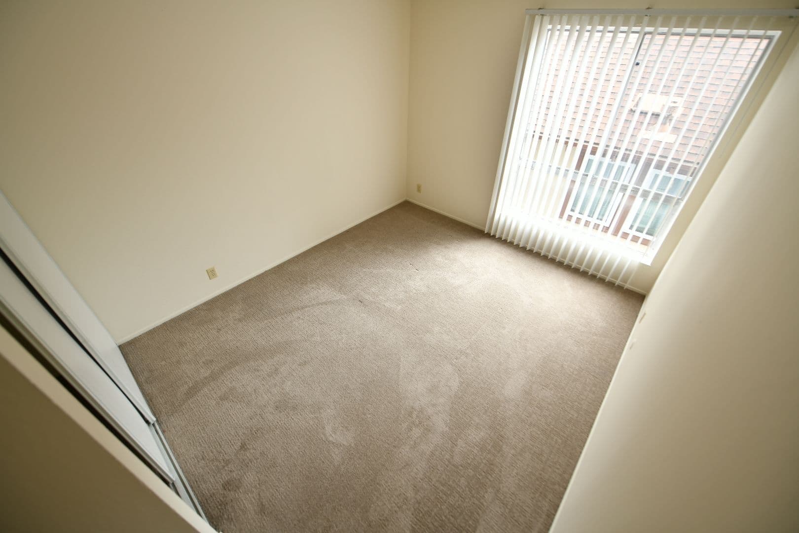Berkeley Apartment: 2725 Haste Street