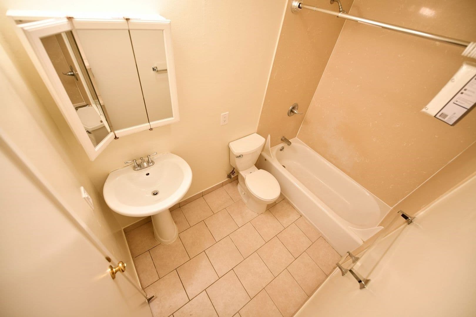 Berkeley Apartment: 2310 Piedmont Avenue