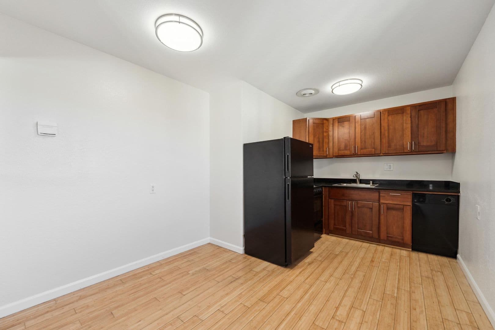 Oakland Apartment: 1738 4th Avenue