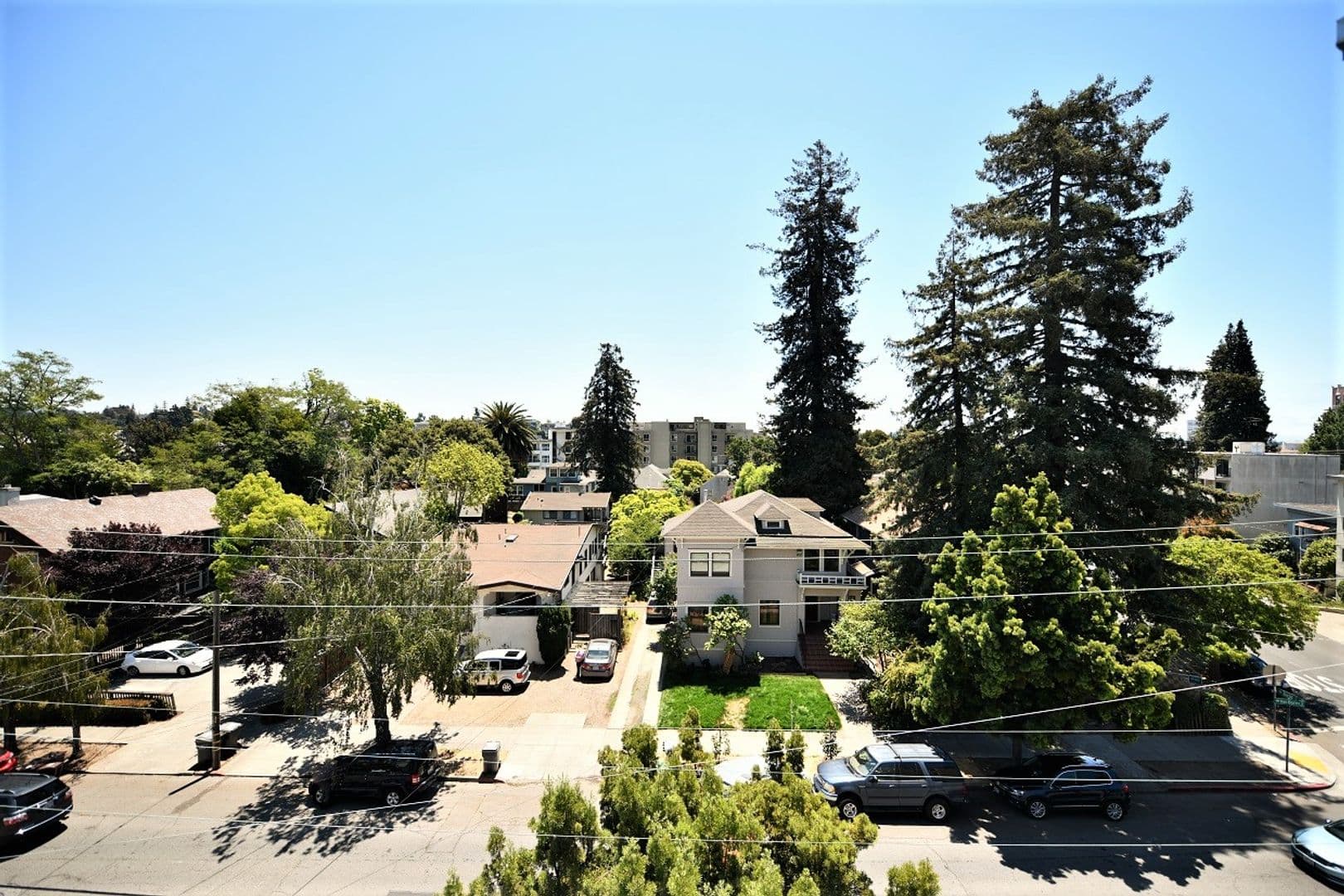 Oakland Apartment: 398 Euclid Avenue
