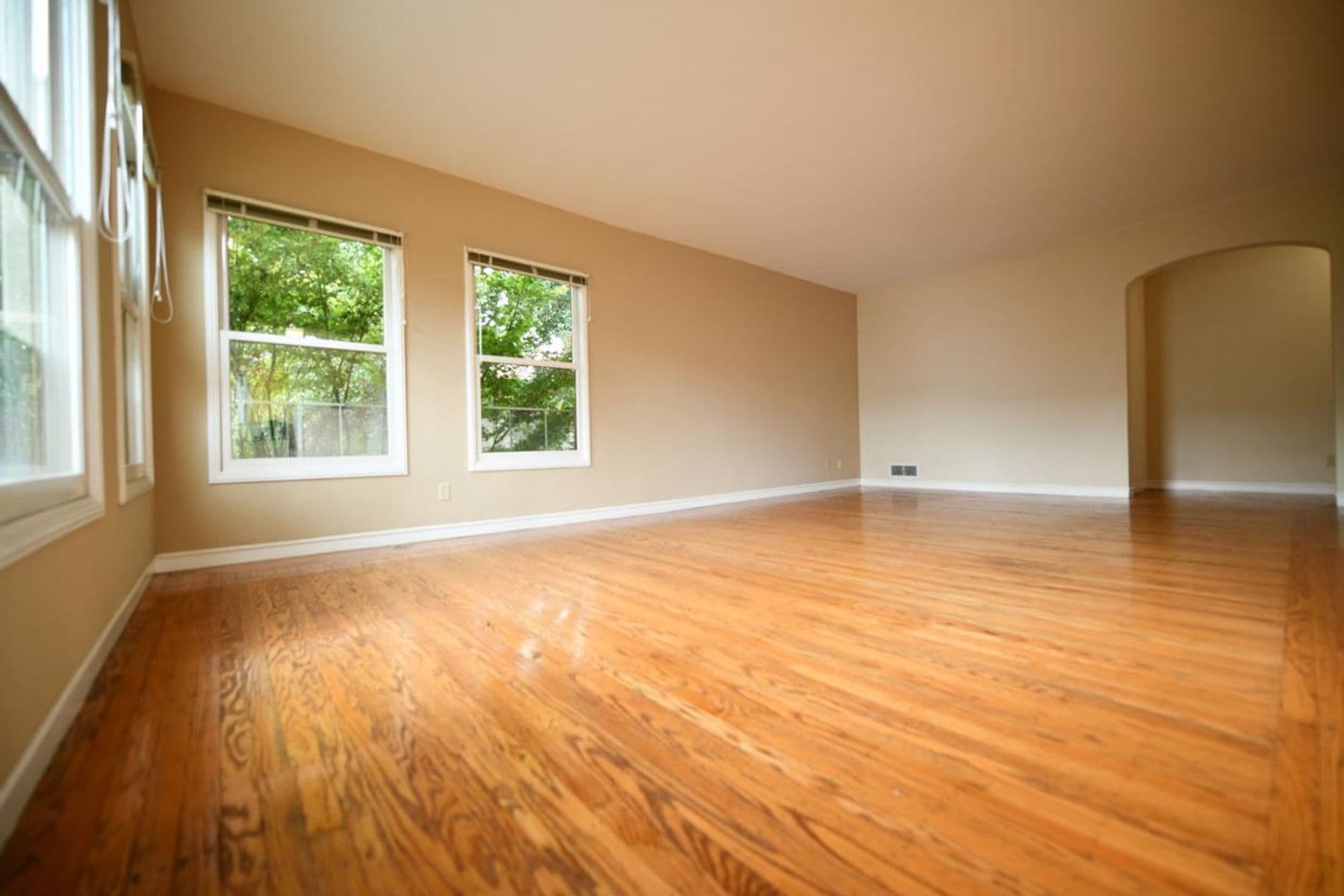 Oakland Apartment: 373 Orange Street