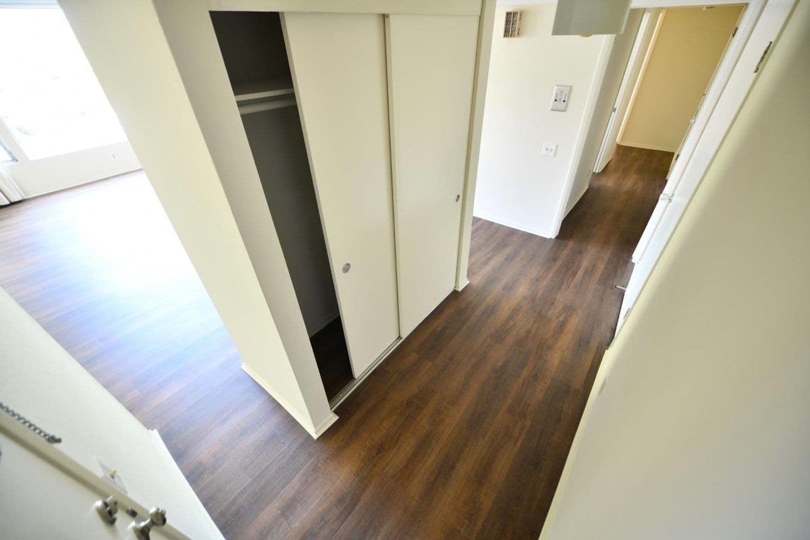 Oakland Apartment: 5401 Broadway Terrace
