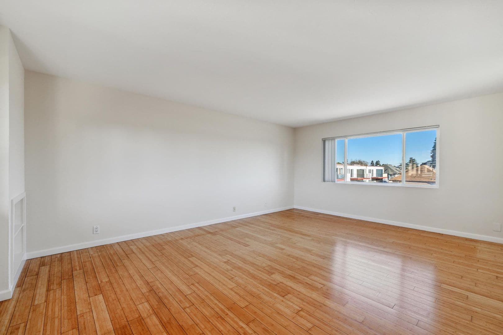 Oakland Apartment: 1738 4th Avenue
