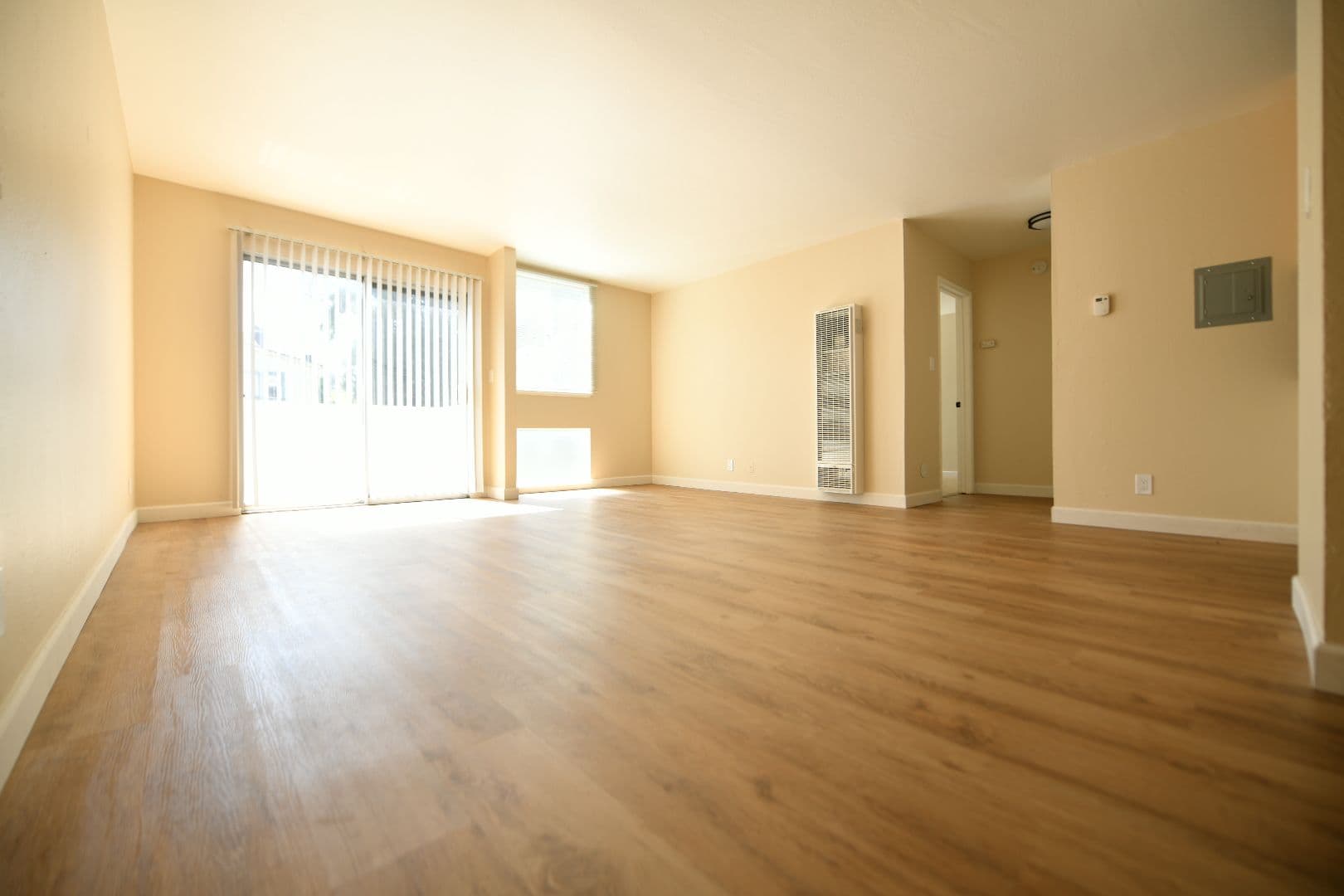 Berkeley Apartment: 2418 Dwight Way