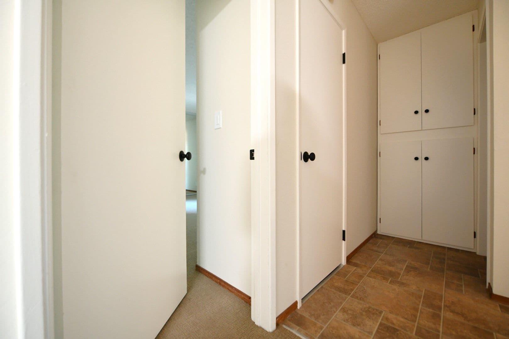 Oakland Apartment: 415 Lagunitas Avenue