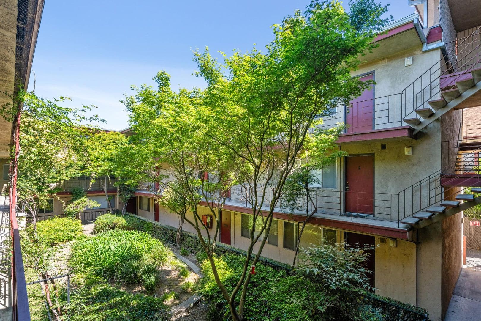 Oakland Apartment: 434 E. 17th Street