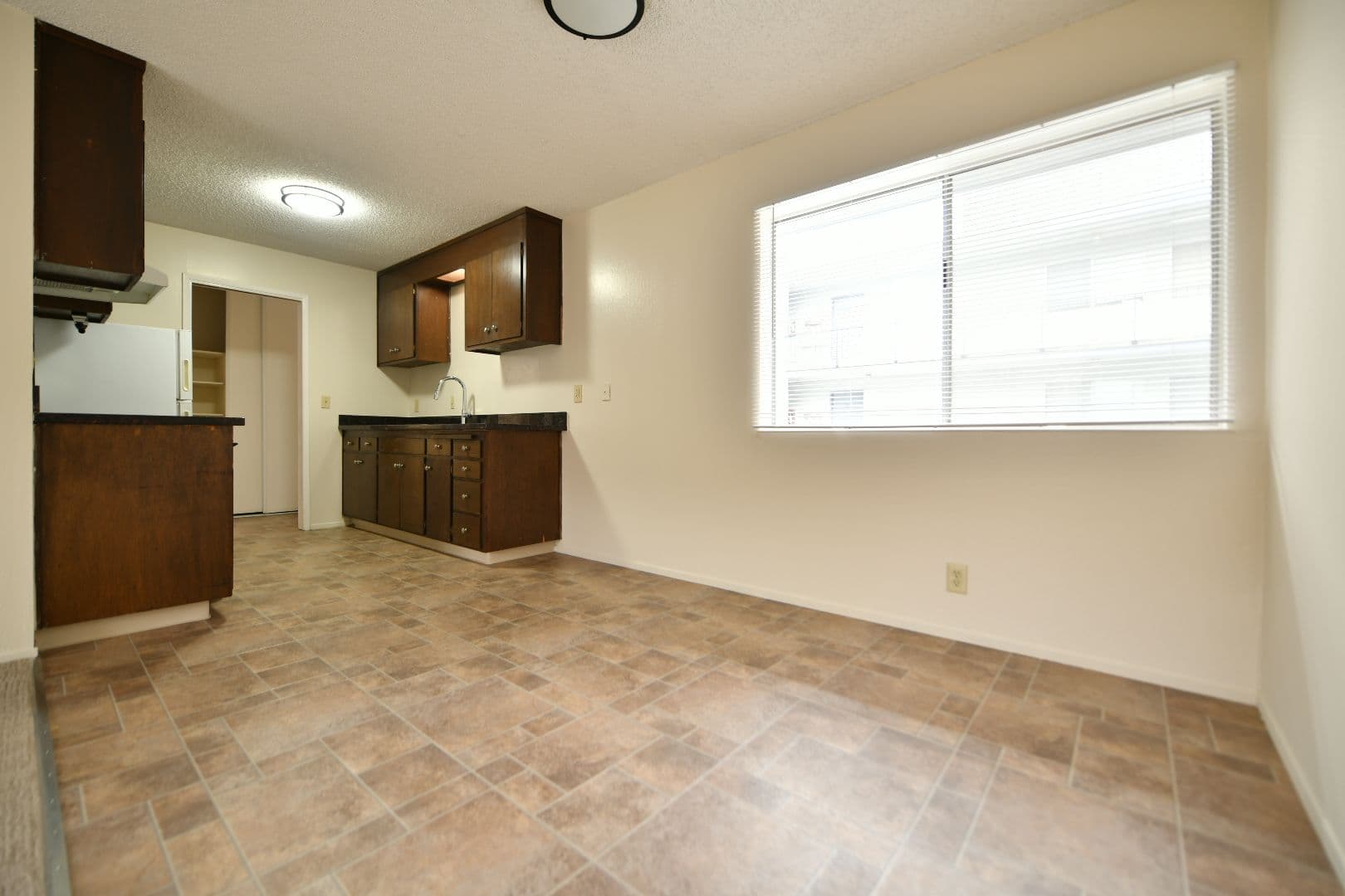 Berkeley Apartment: 2725 Haste Street