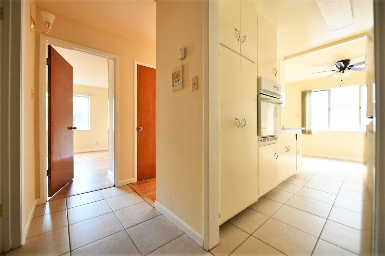 Oakland Apartment: 398 Euclid Avenue