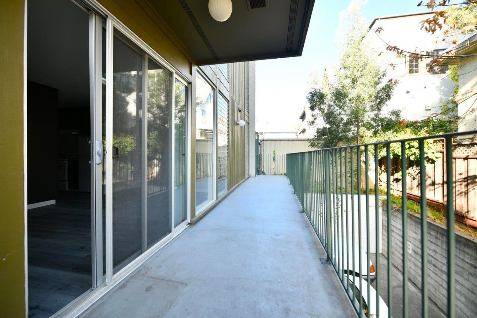 Berkeley Apartment: 2415 College Avenue