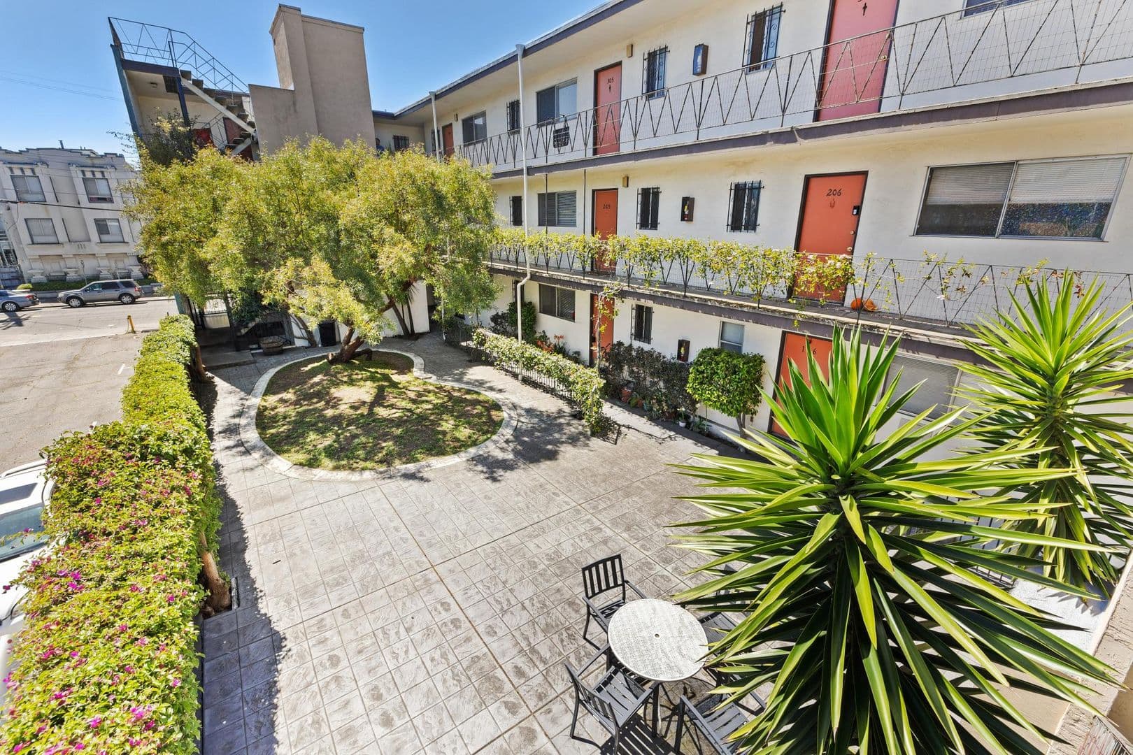 Oakland Apartment: 1435 3rd Avenue