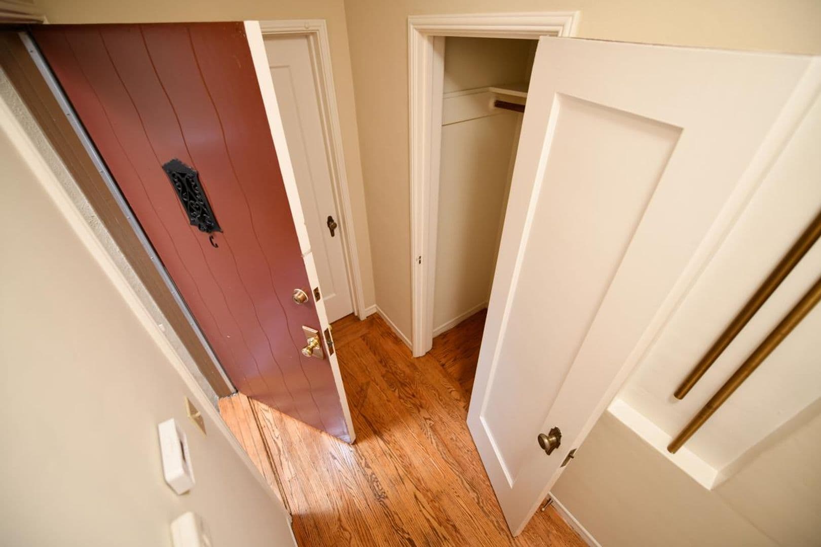 Oakland Apartment: 373 Orange Street