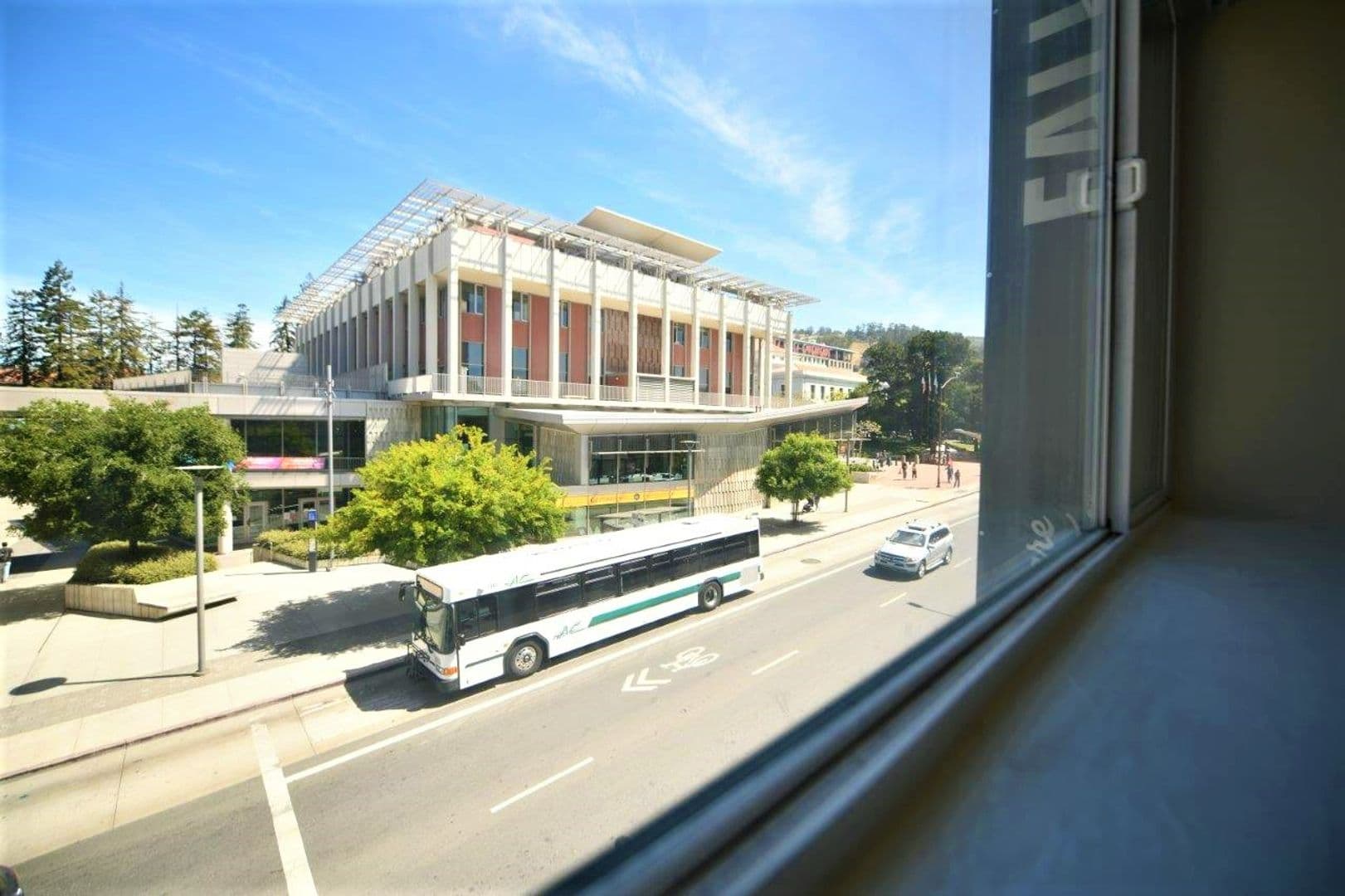 Berkeley Apartment: 2468 Bancroft Way