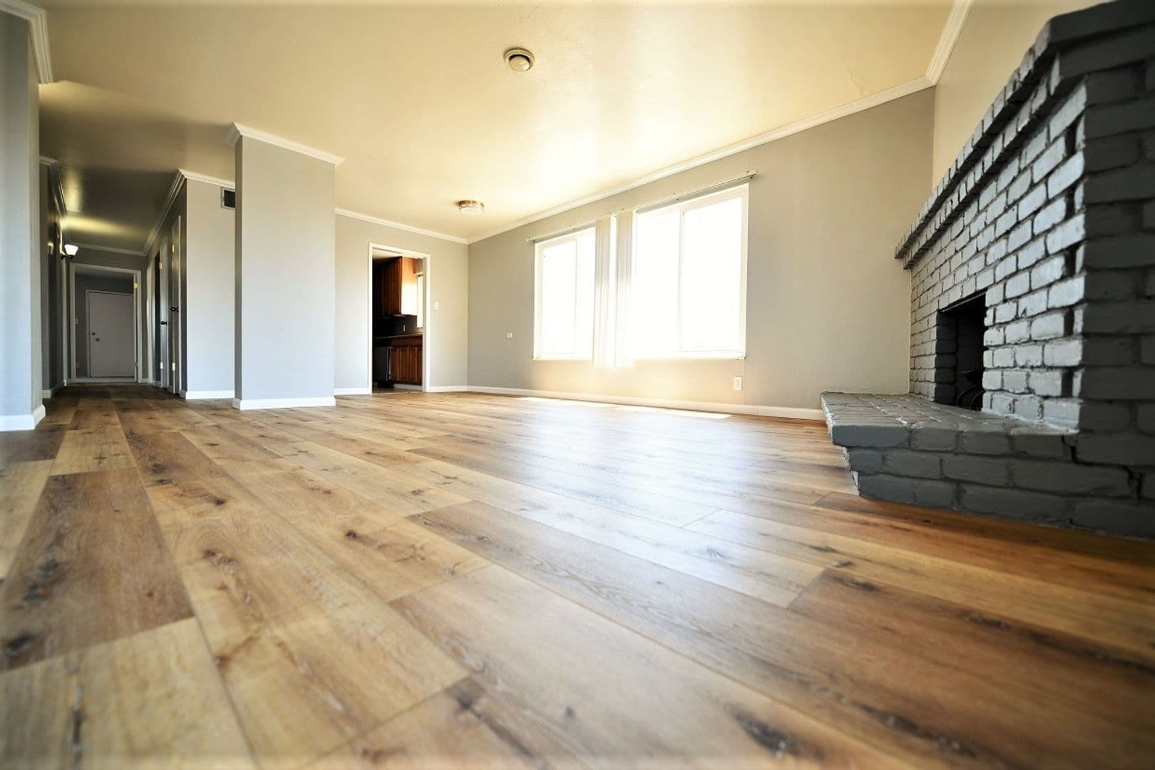 Oakland Apartment: 398 Euclid Avenue