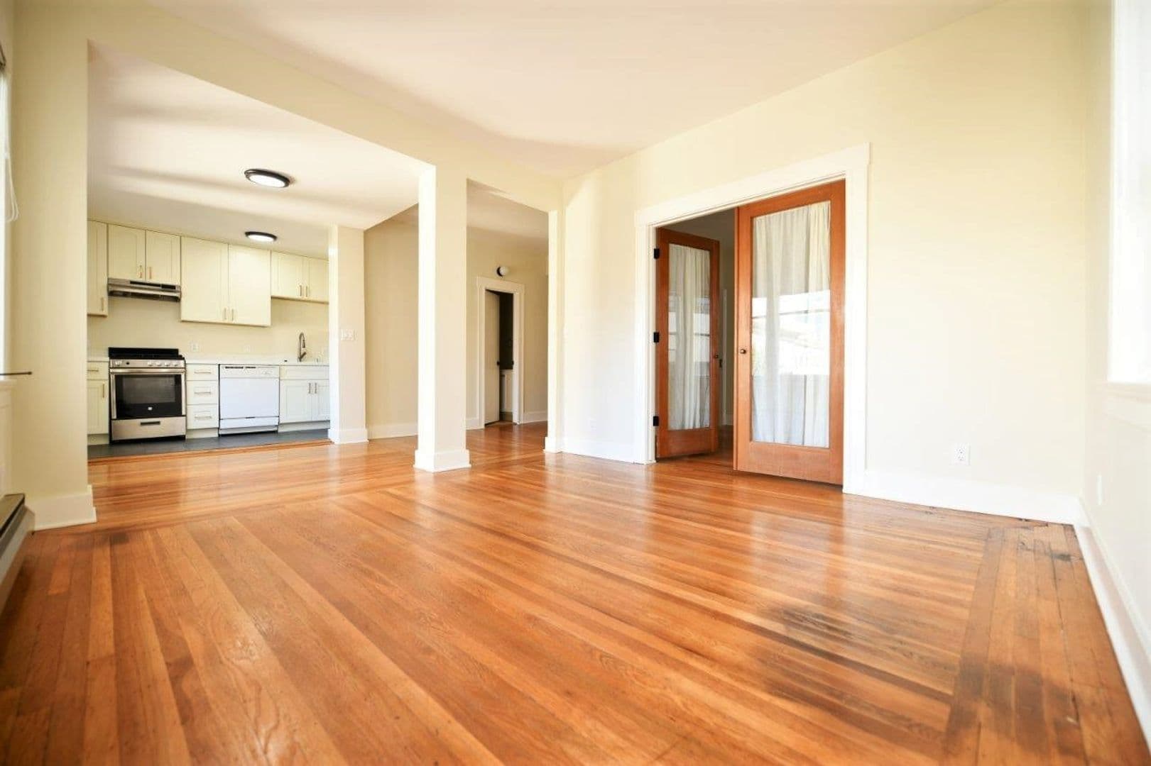 Oakland Apartment: 1458 Madison Street