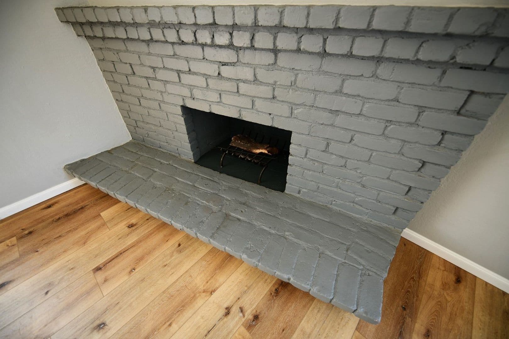 Oakland Apartment: 398 Euclid Avenue