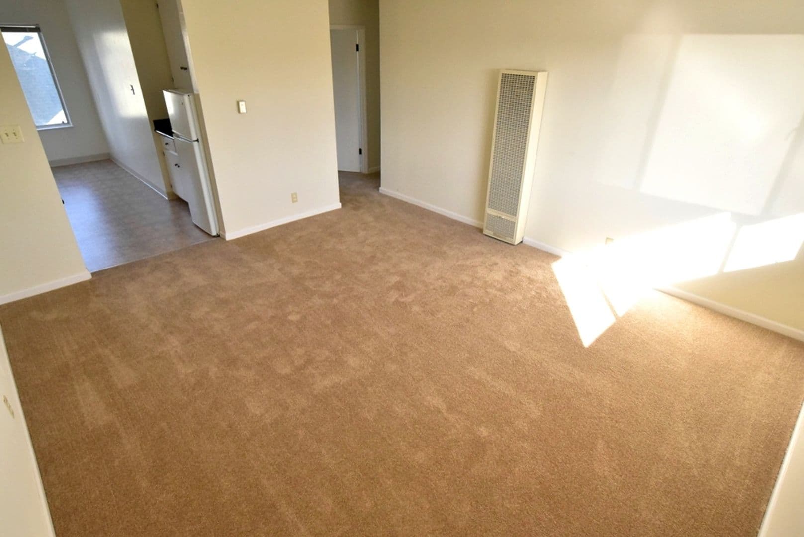 Berkeley Apartment: 2132 Roosevelt Avenue