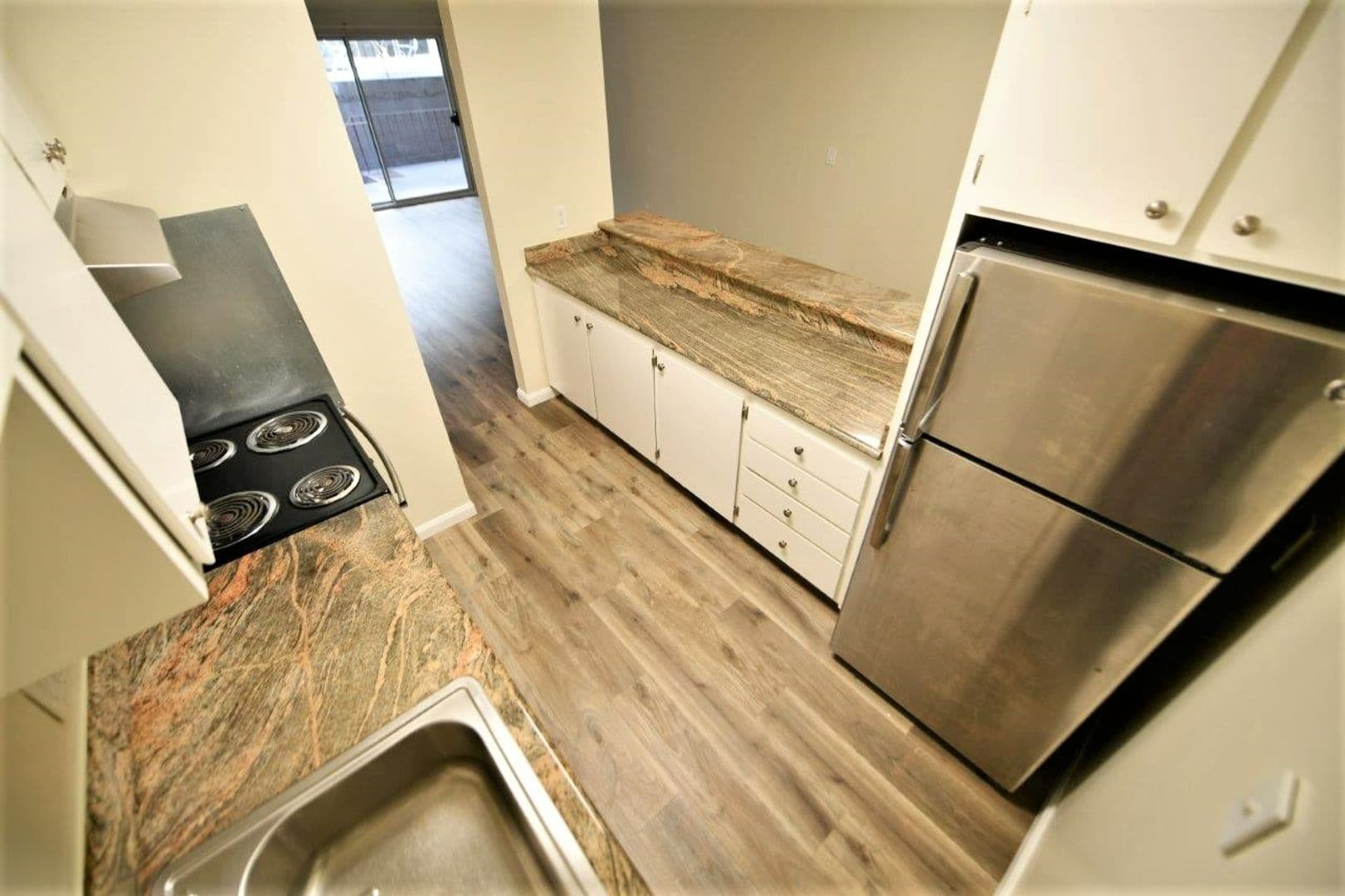 Oakland Apartment: 366 Euclid Avenue