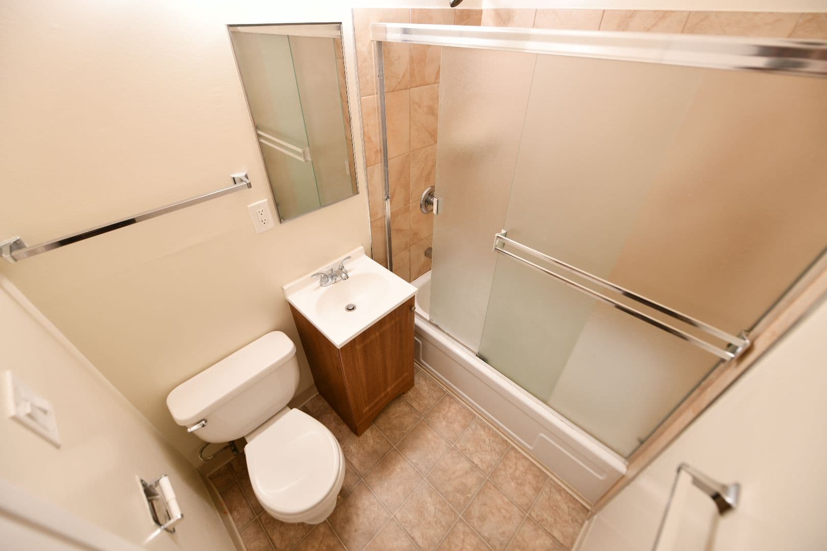 Berkeley Apartment: 1921 Francisco Street
