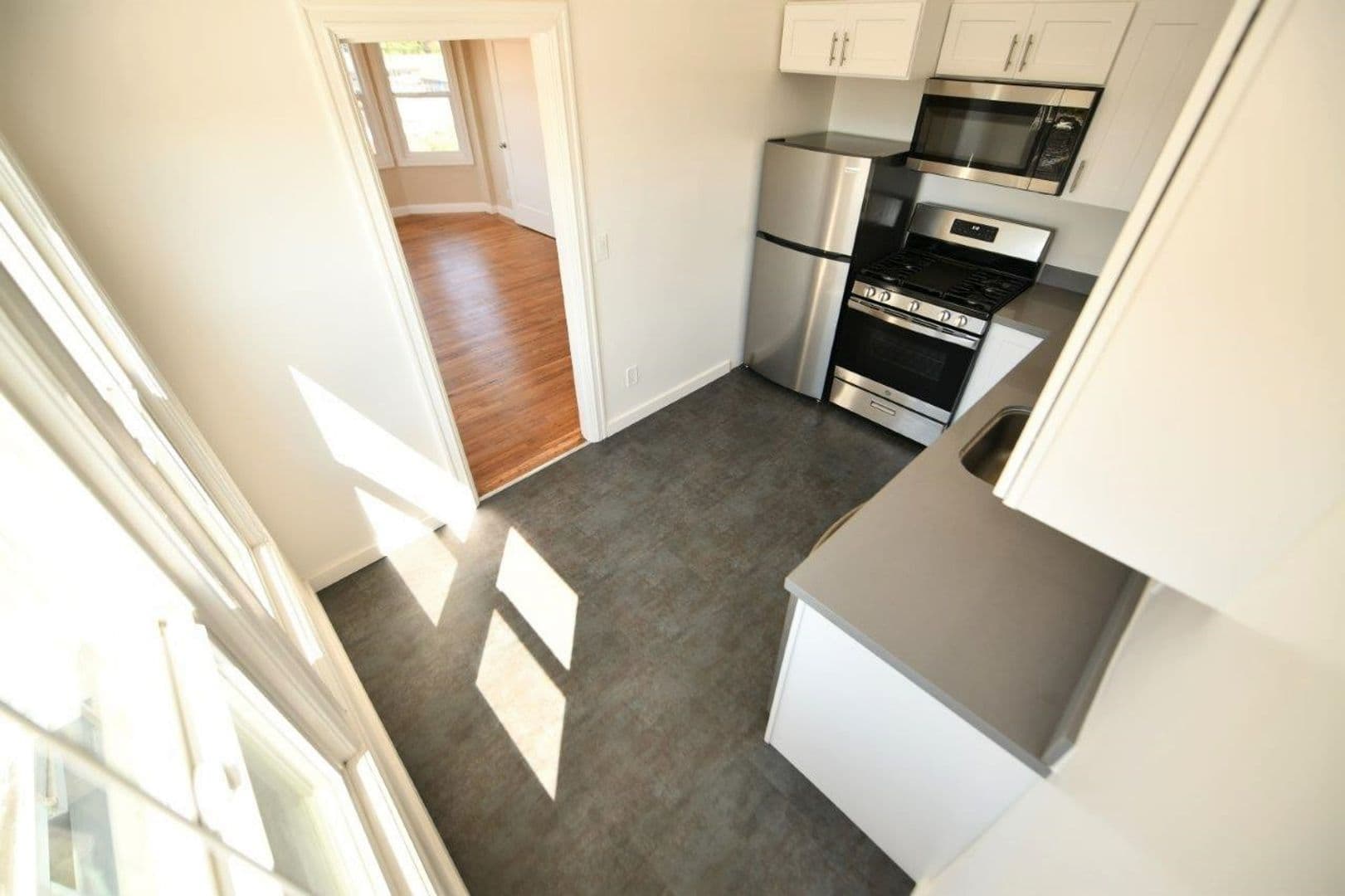 Oakland Apartment: 721 40th Street