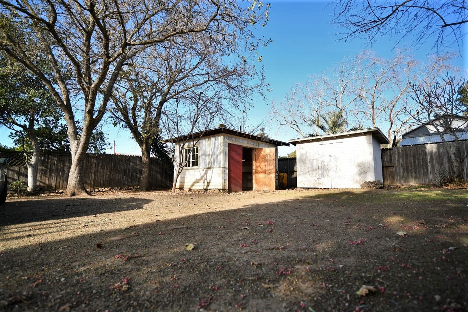 Oakland House: 6632 Simson Street