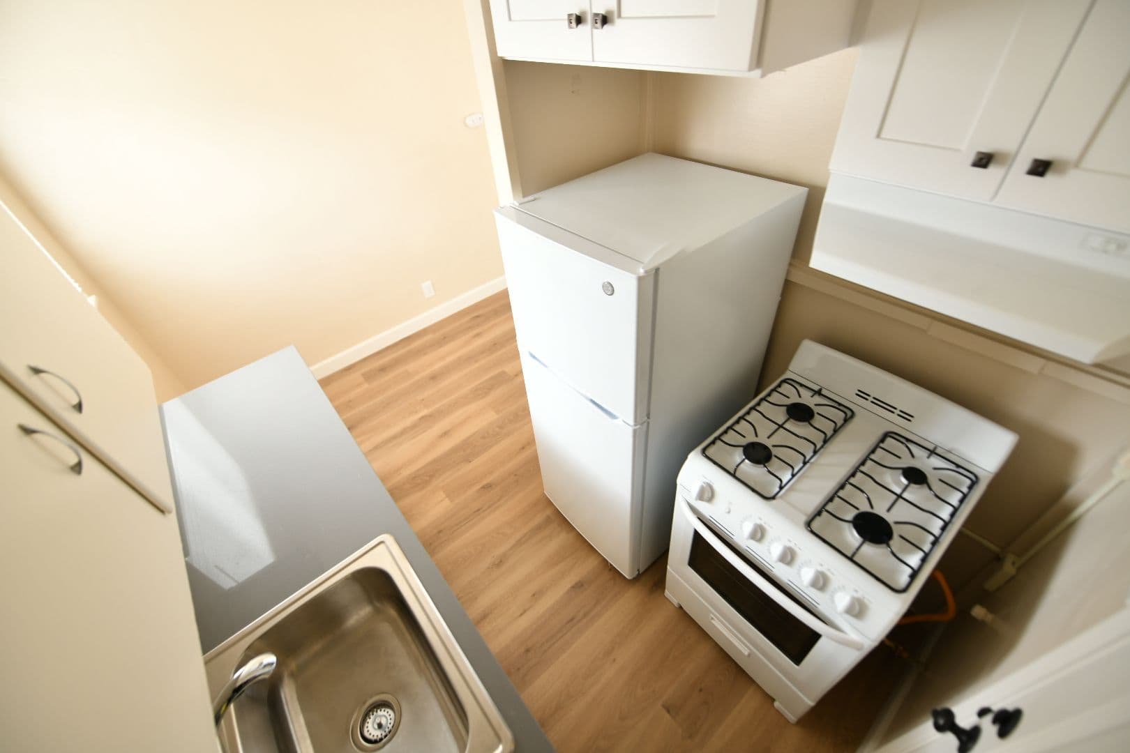 Berkeley Apartment: 3053 Dohr Street