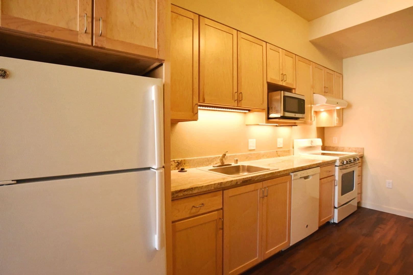 Berkeley Apartment: 2526 Durant Avenue