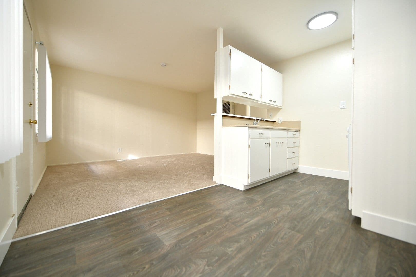 Berkeley Apartment: 1898 Alcatraz Avenue