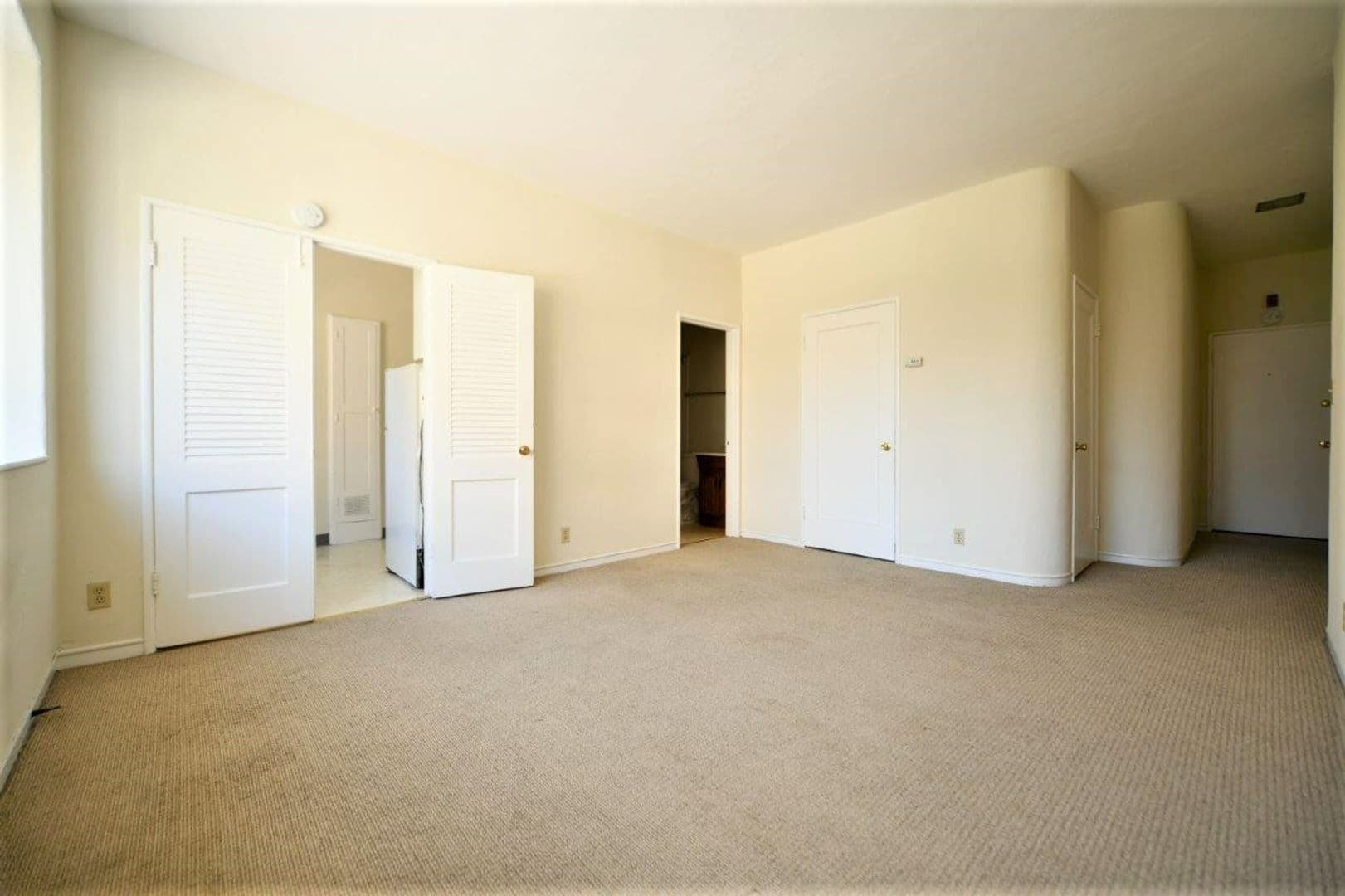 Berkeley Apartment: 2468 Bancroft Way
