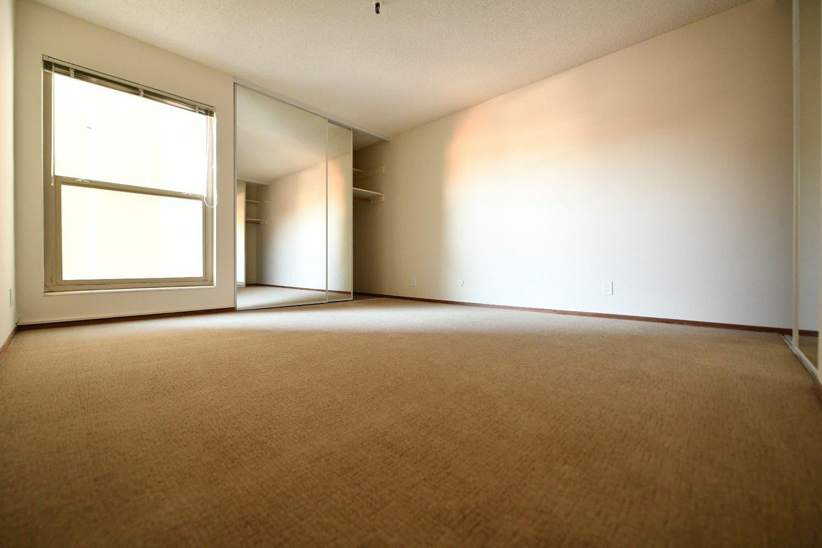 Oakland Apartment: 415 Lagunitas Avenue