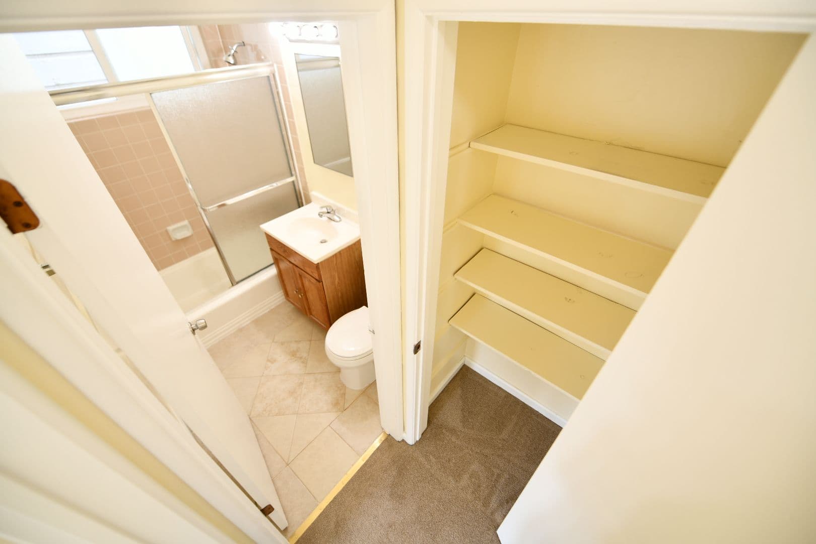 Oakland Apartment: 433 Perkins Street