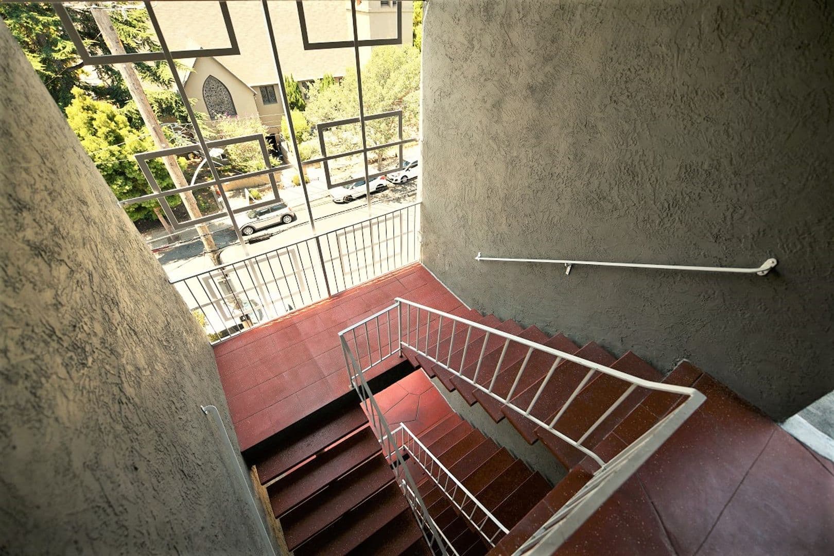 Oakland Apartment: 398 Euclid Avenue