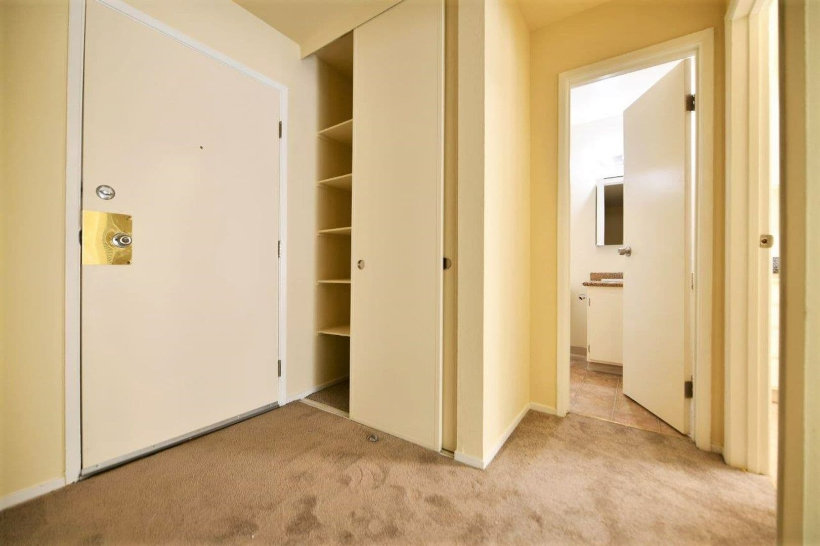 Oakland Apartment: 2801 Summit Street