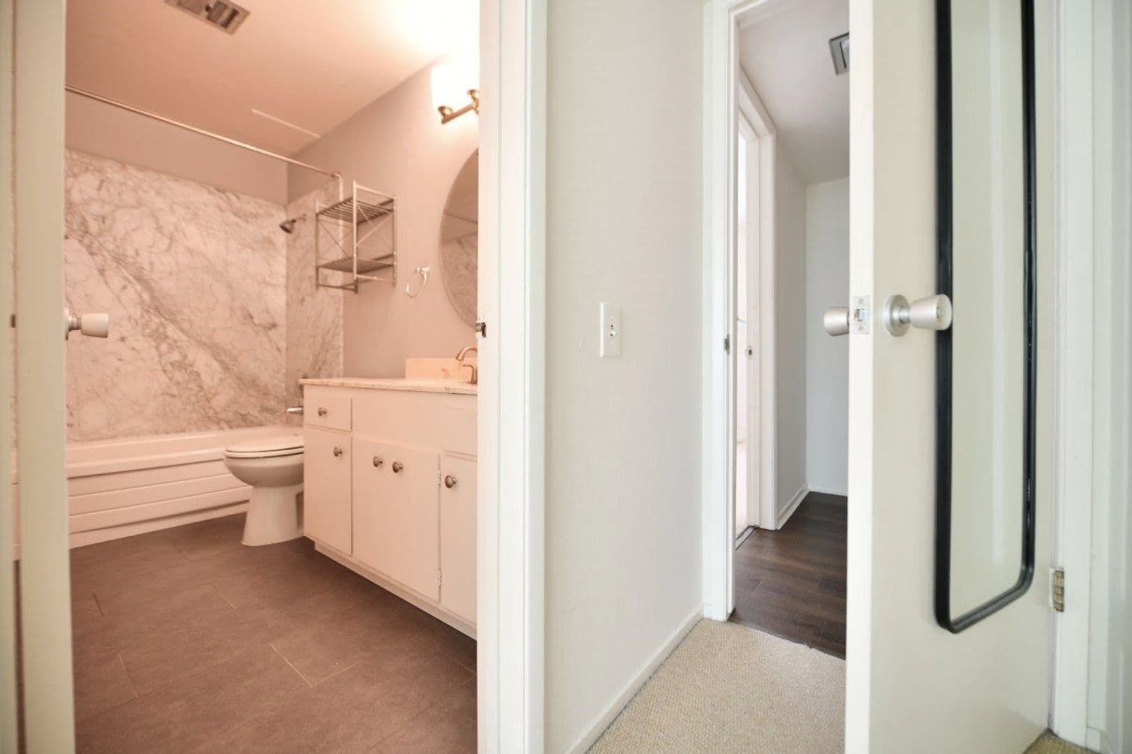 Oakland Apartment: 5401 Broadway Terrace