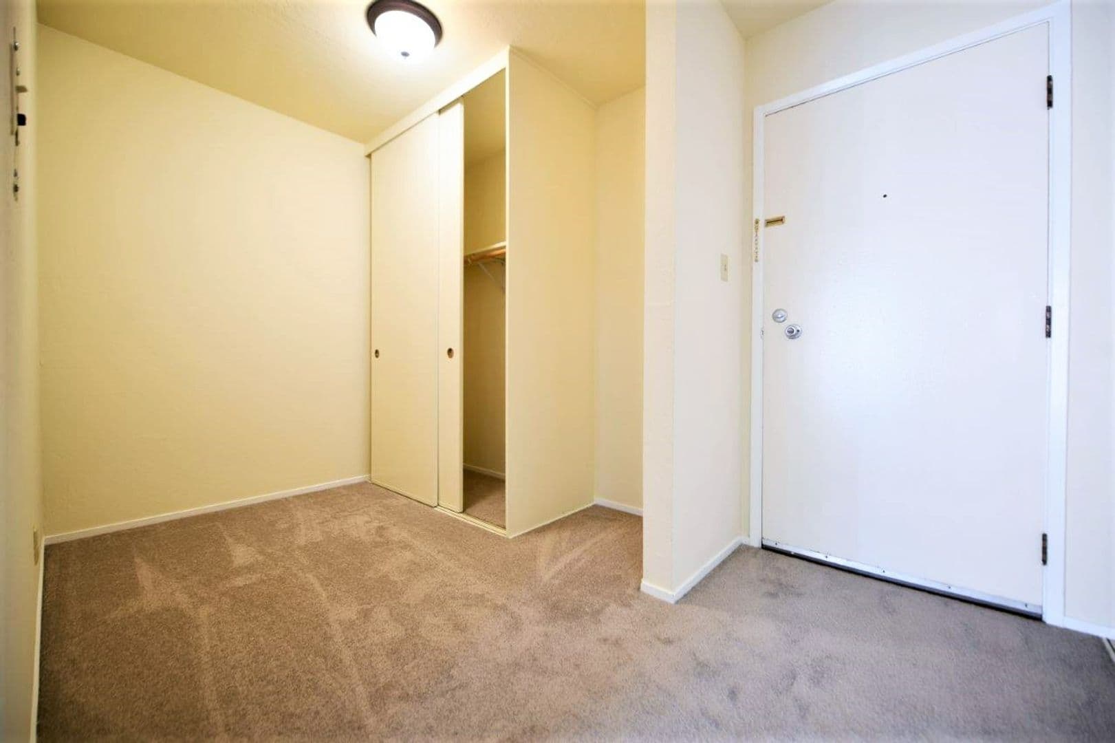 Oakland Apartment: 2801 Summit Street