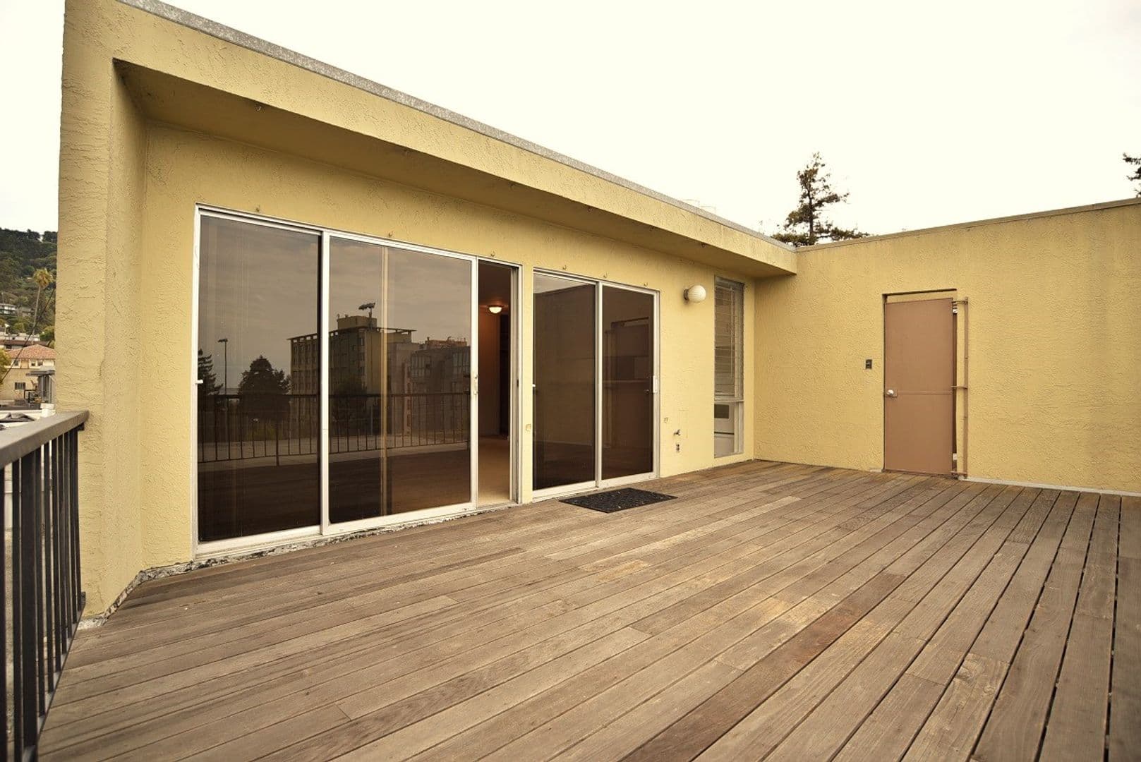 Berkeley Apartment: 2415 College Avenue