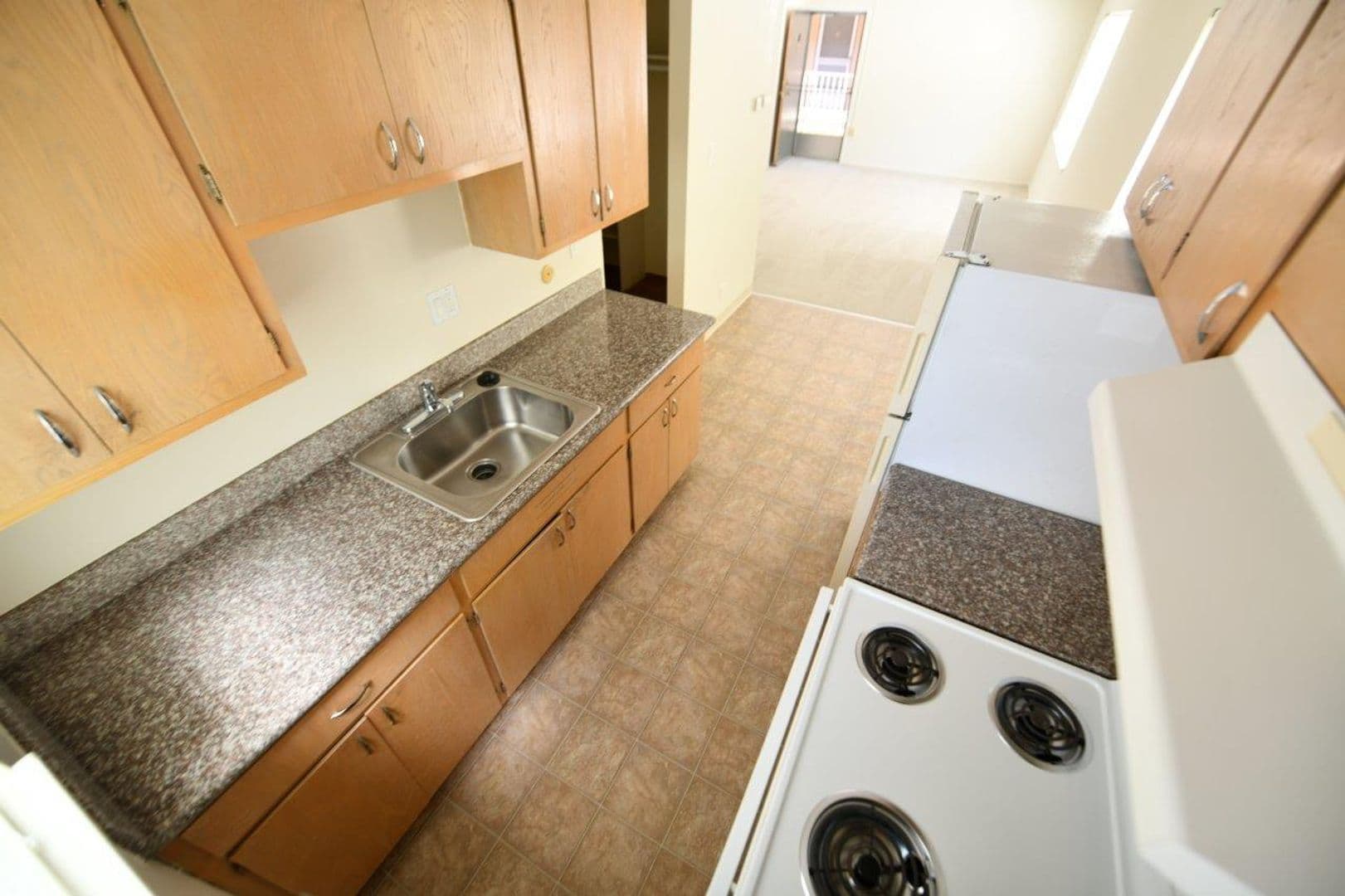 Oakland Apartment: 275 41st Street