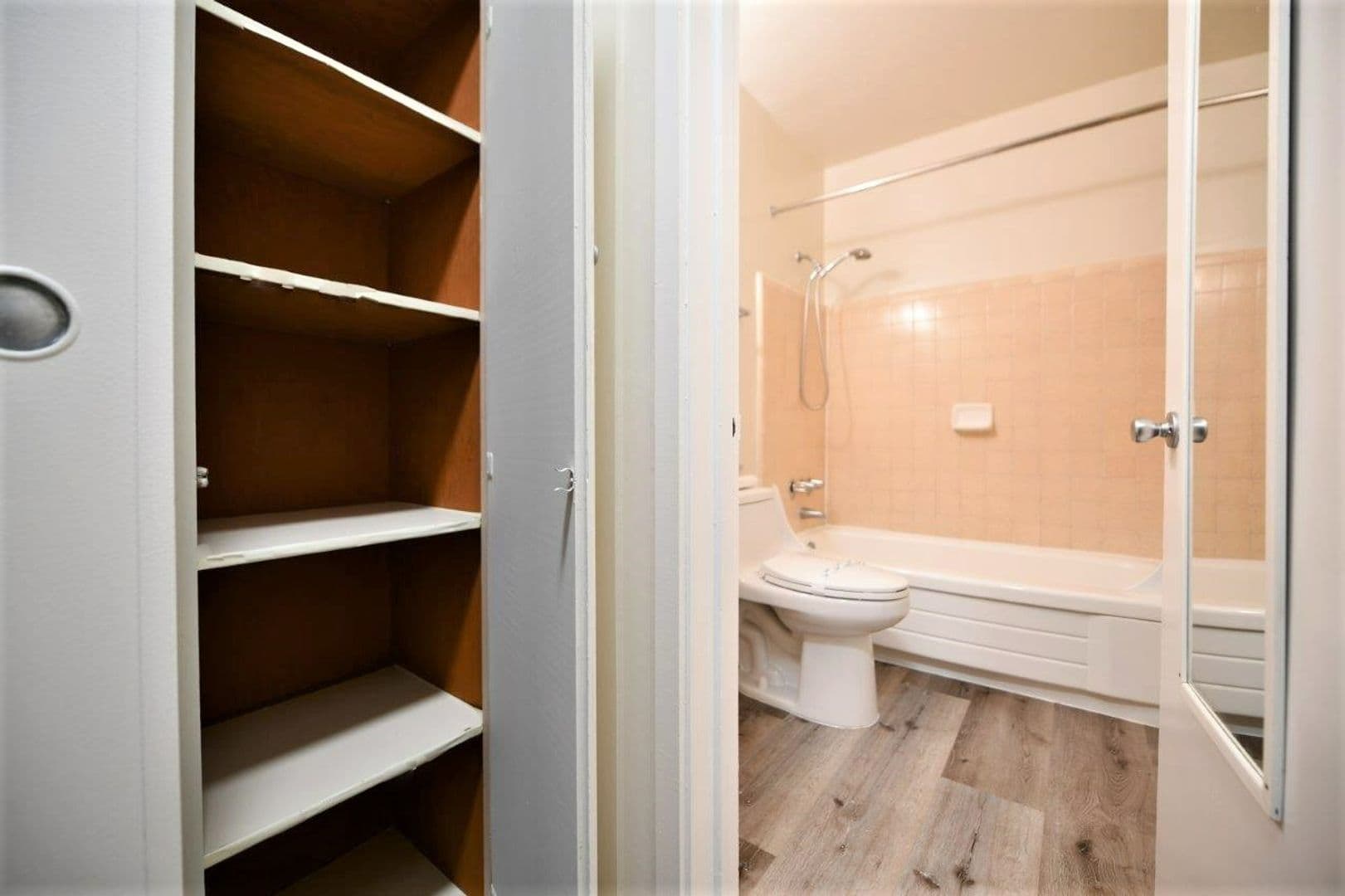 Berkeley Apartment: 2415 College Avenue