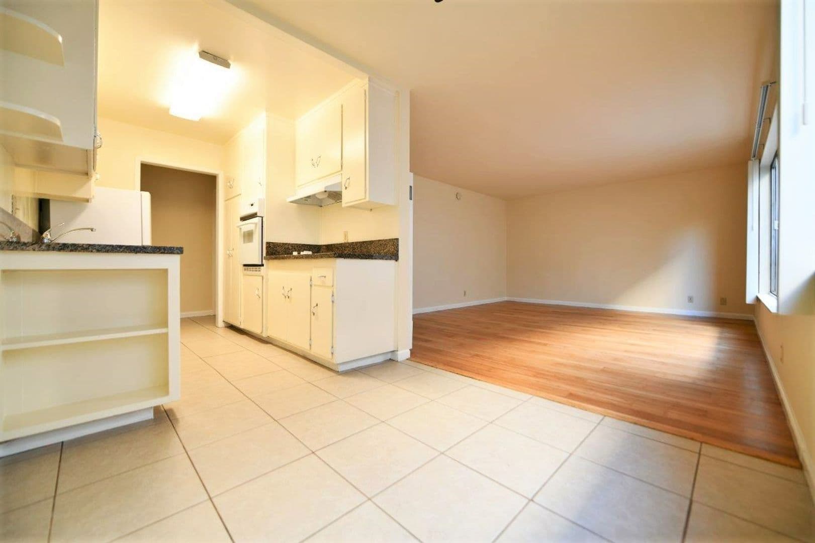 Oakland Apartment: 398 Euclid Avenue