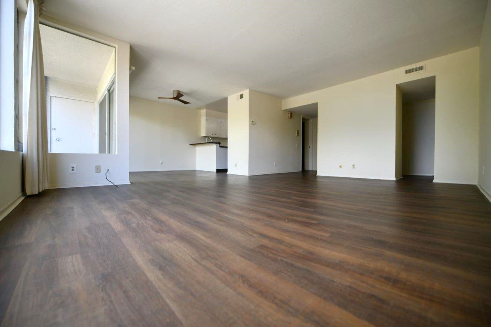 Oakland Apartment: 5401 Broadway Terrace